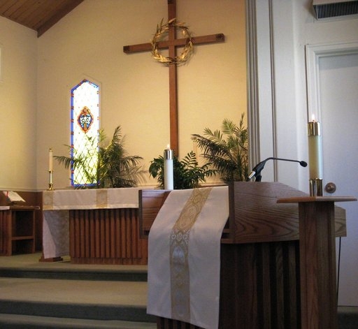 Ambo___Altar_for_web_site_1.JPG