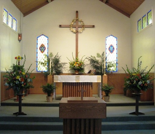 Easter_Altar_2.JPG