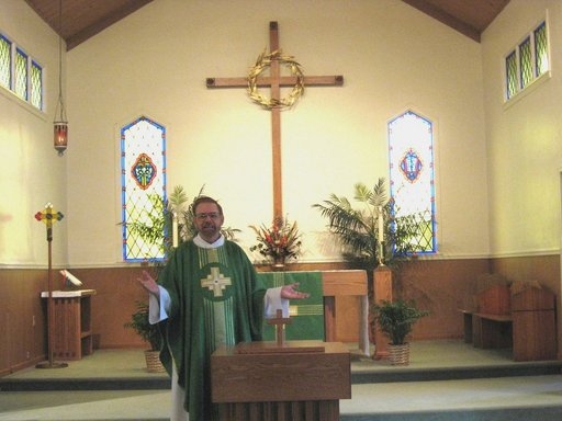 Pastor_Altar_Pentecost_Part_2_Oct_2009_1.JPG